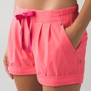 Lululemon 4 Spring Break Away Shorts